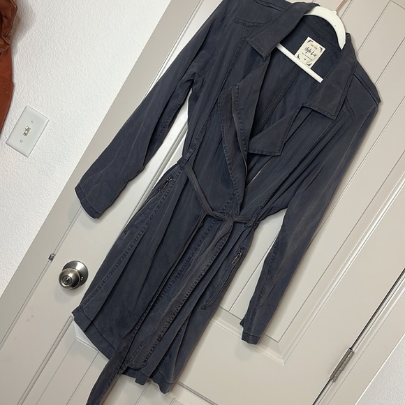 Spring coat - Picture 2 of 5